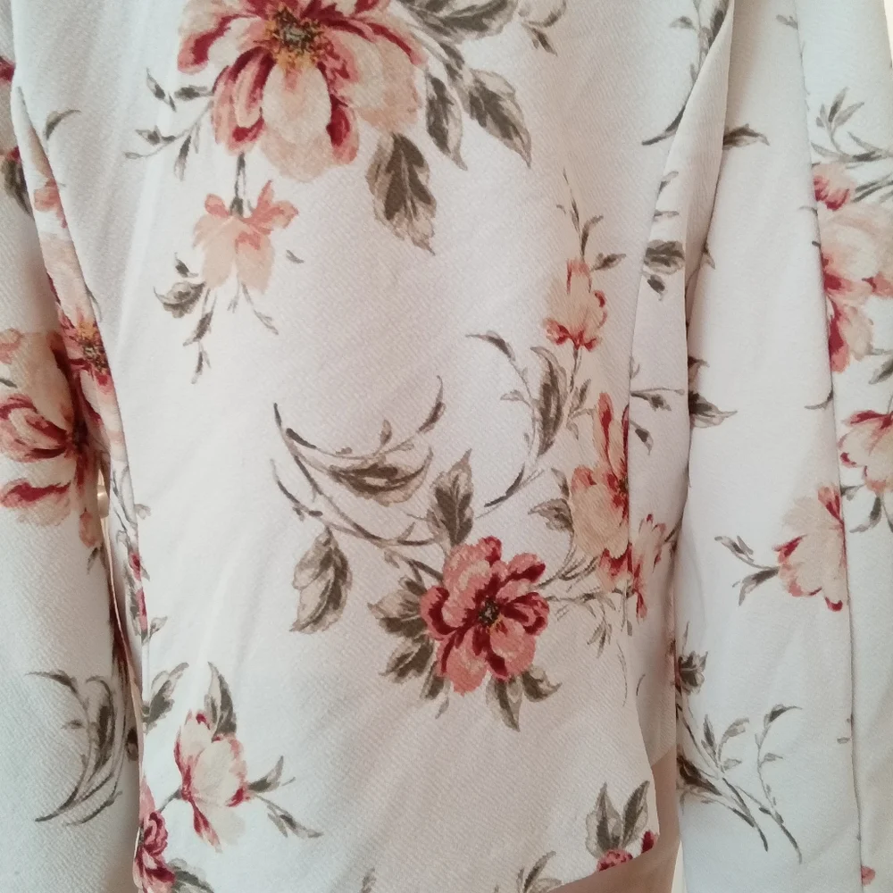 2-$10... Uno Love Floral Open-Front Women's Jacket Size M